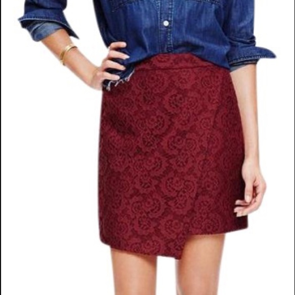 EUC Madewell Burgundy Asymmetric Lace Skirt